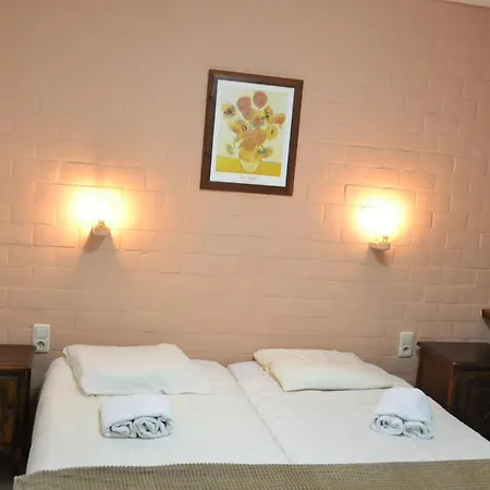 Hotel Plaza *
